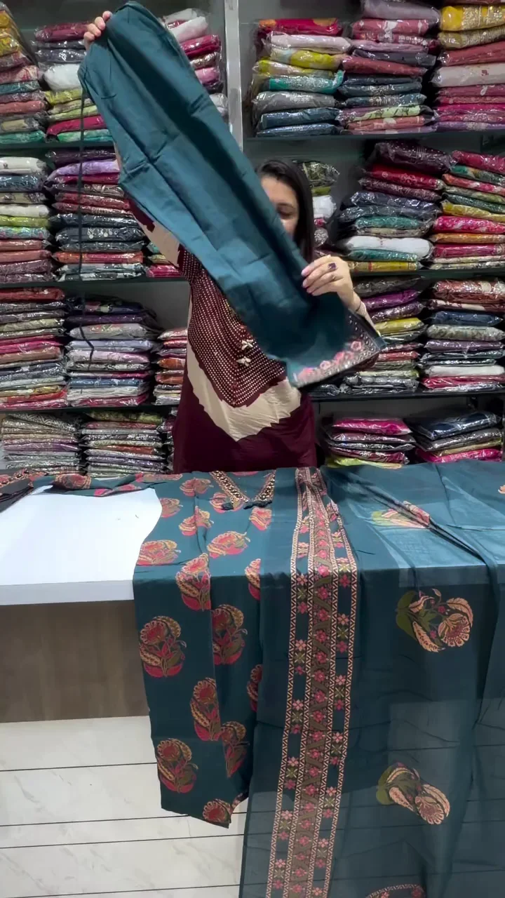 Women Printed Anarkali Kurta and Pant Set with Dupatta | Printed - image 3